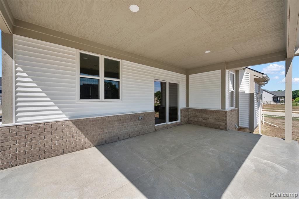 28324 Nadia Lane, New Baltimore, MI 48047 — Photo 45
