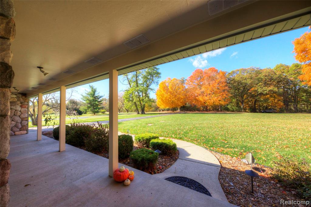 7603 Hamburg Road, Brighton, MI 48116 — Photo 5