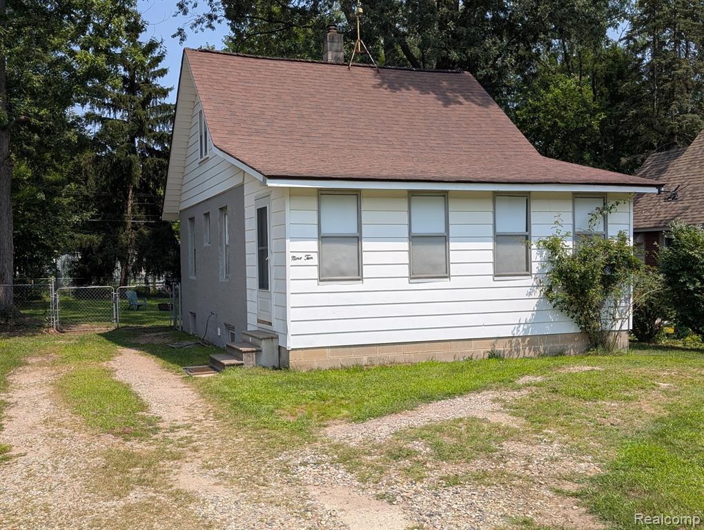 910 Michigan Street, Brighton, MI 48116 — Photo 2