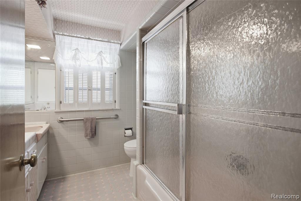 1956 Beverly Boulevard, Berkley, MI 48072 — Photo 32
