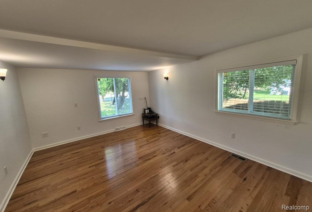 7377 Cooley Lake Road, West Bloomfield, MI 48324 — Photo 31