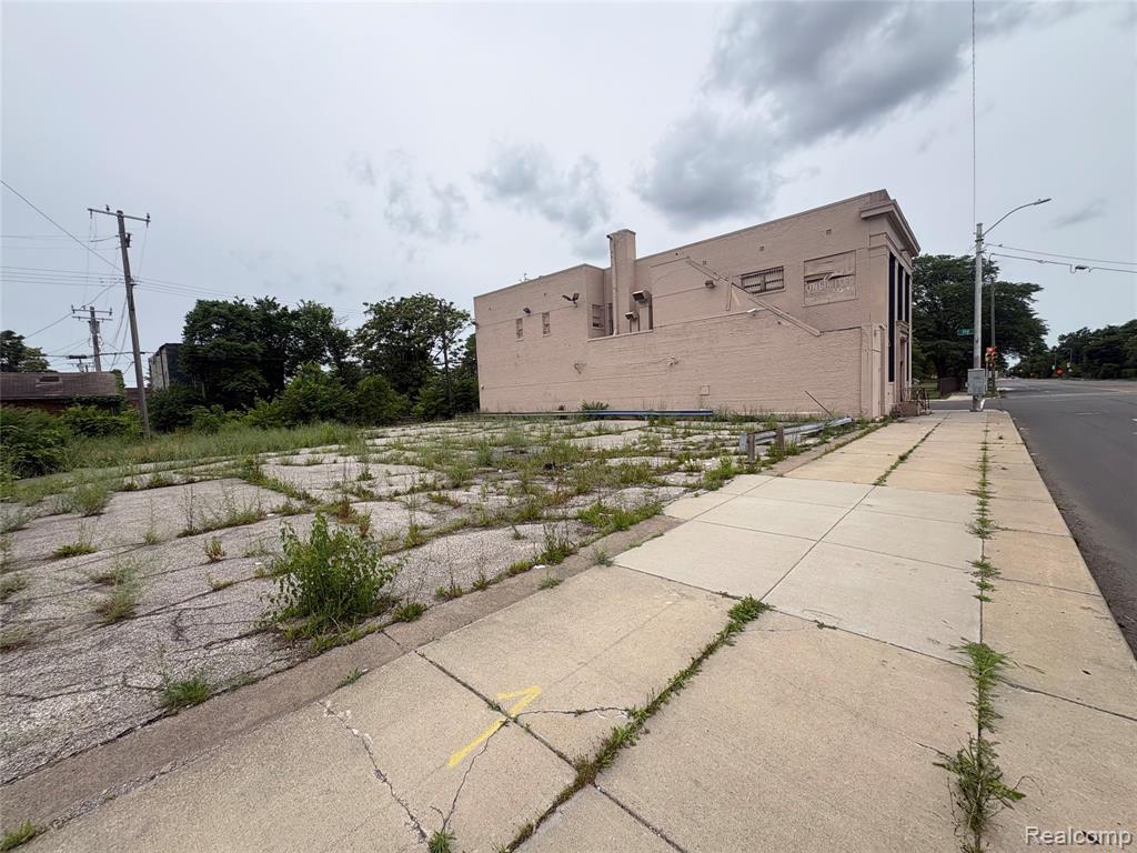 9137 Linwood Street - Photo 3