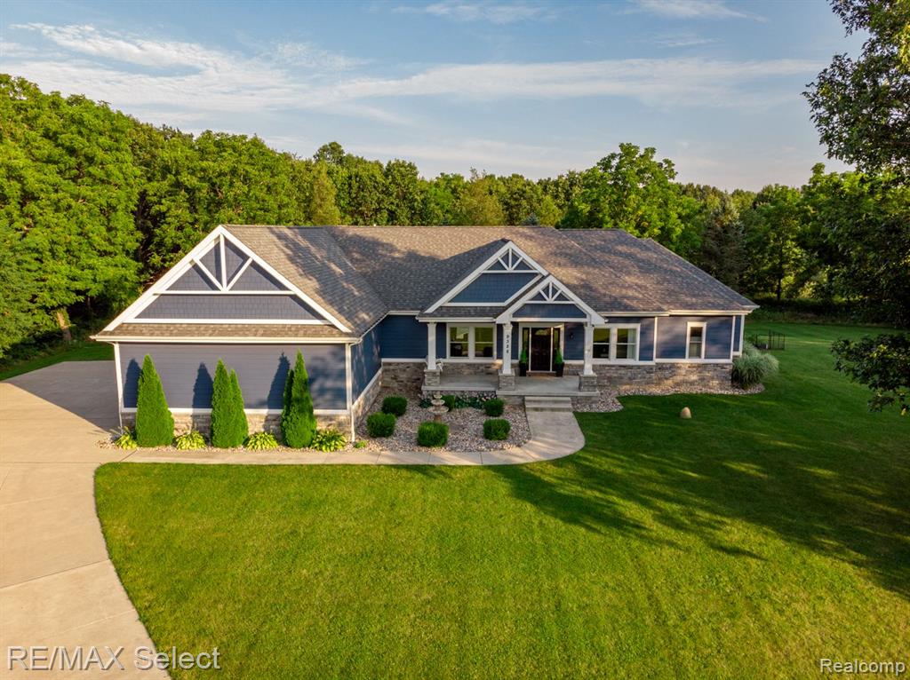 9388 MCMULLEN Circle, Fenton, MI 48430 — front exterior