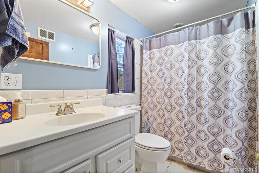 7163 Burpee Road, Grand Blanc, MI 48439 — Photo 23