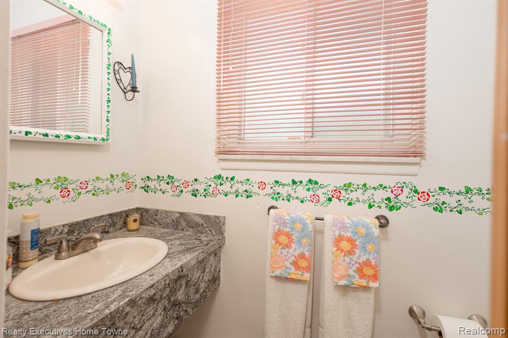 30539 Lund Avenue, Warren, MI 48093 — Photo 14