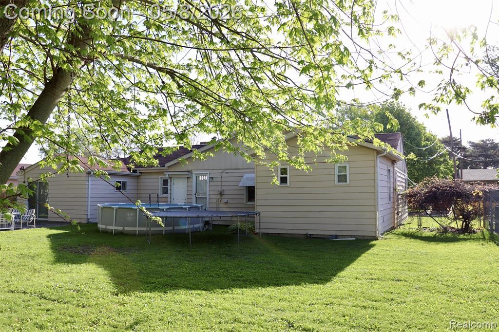 1930 Chelan Street E, Flint, MI 48503 — Photo 22