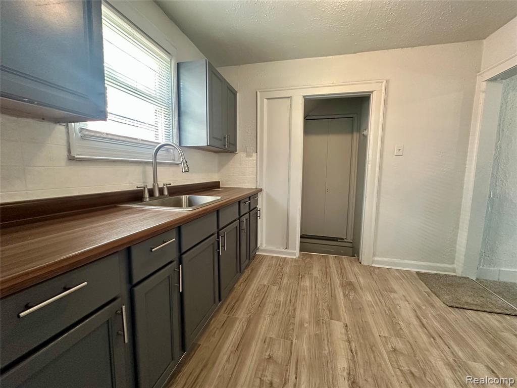 14905 LITTLEFIELD Street, Detroit, MI 48227 — Photo 8