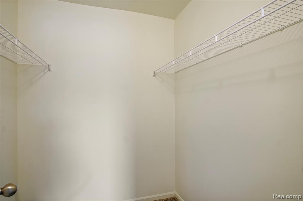 29742 Fox Run Circle, Warren, MI 48092 — Photo 16