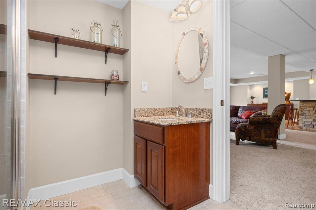 4930 Menominee Lane, Clarkston, MI 48348 — Photo 73