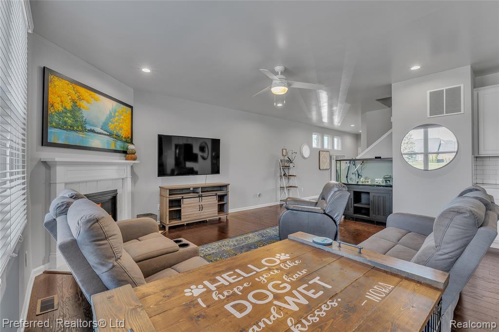 49720 Shoreline Drive, Canton, MI 48187 — Photo 14