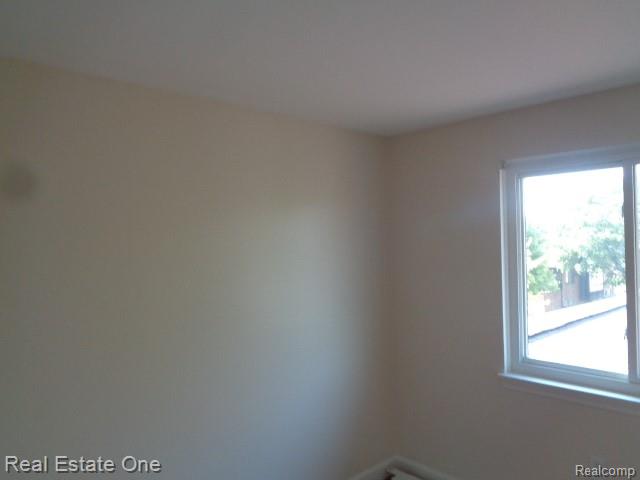 26537 Summerdale Drive, Southfield, MI 48033 — Photo 17