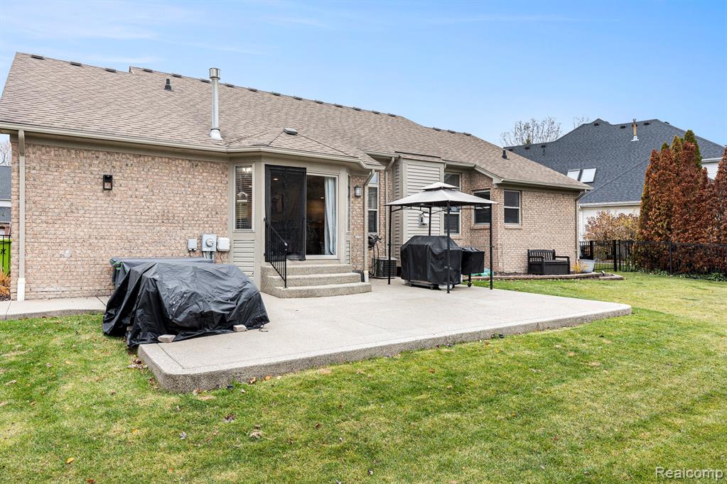 38846 Hampton Court, Harrison Township, MI — Photo 26
