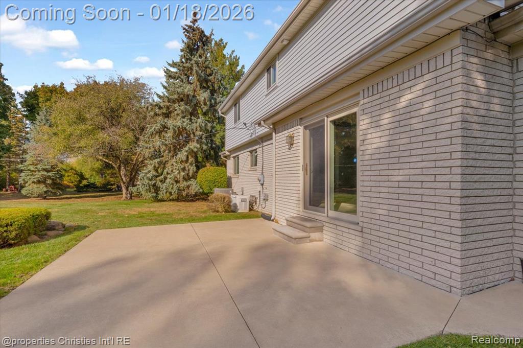 6260 Nicholas Drive, West Bloomfield, MI — Photo 35