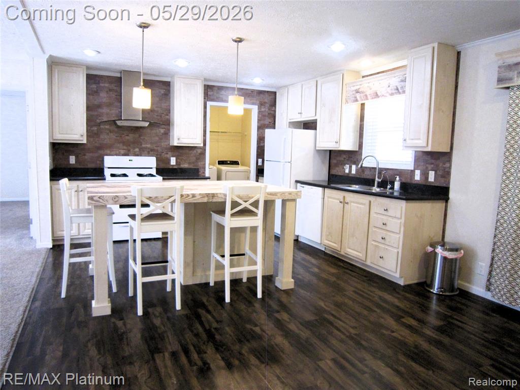5615 Cherokee Bend Bend, Howell, MI 48843 — Photo 6