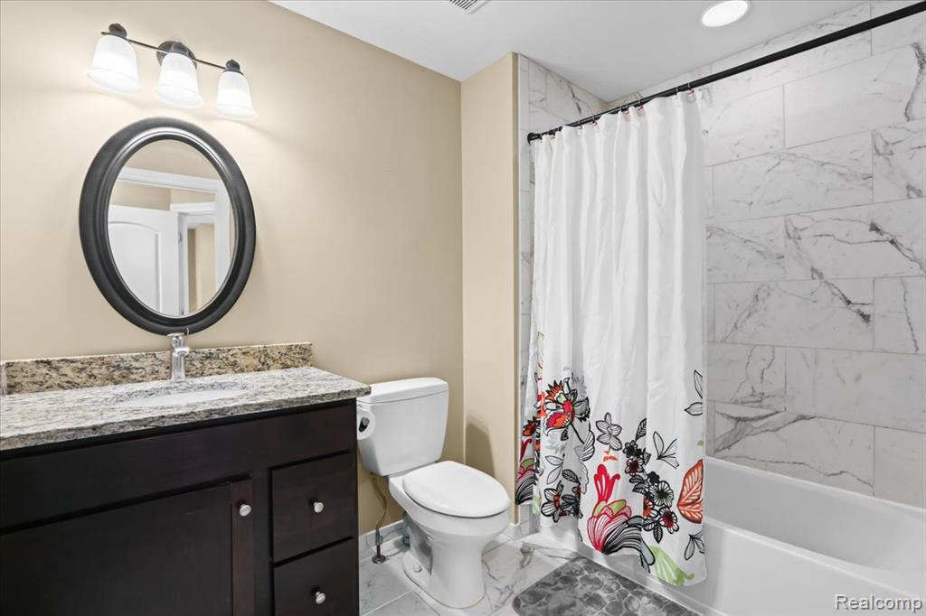 50511 Beechwood Court S, Plymouth, MI 48170 — Photo 21