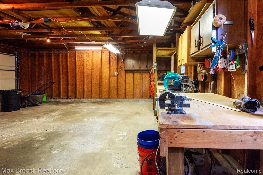 6479 Webb Drive, Flint, MI 48506 — Photo 26