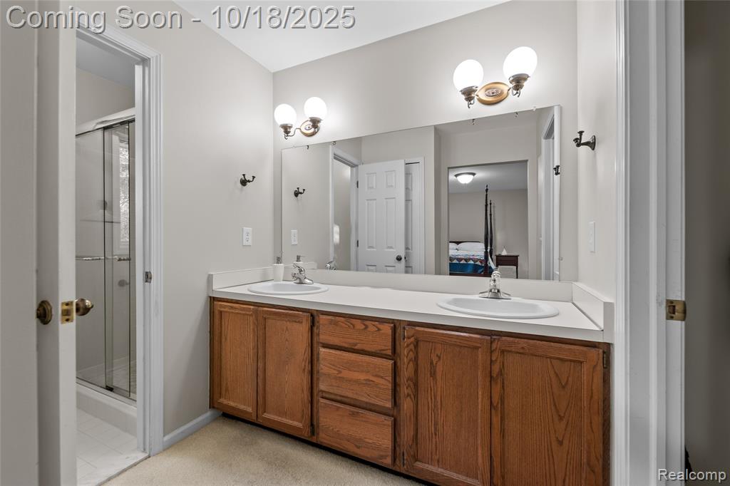 448 Streamview Court, Rochester Hills, MI 48309 — Photo 20