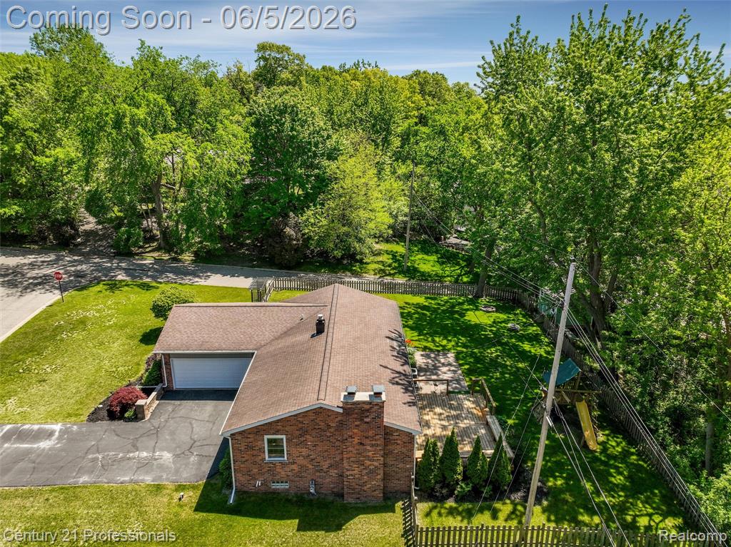 4921 Huron Drive, Clarkston, MI 48348 — Photo 33