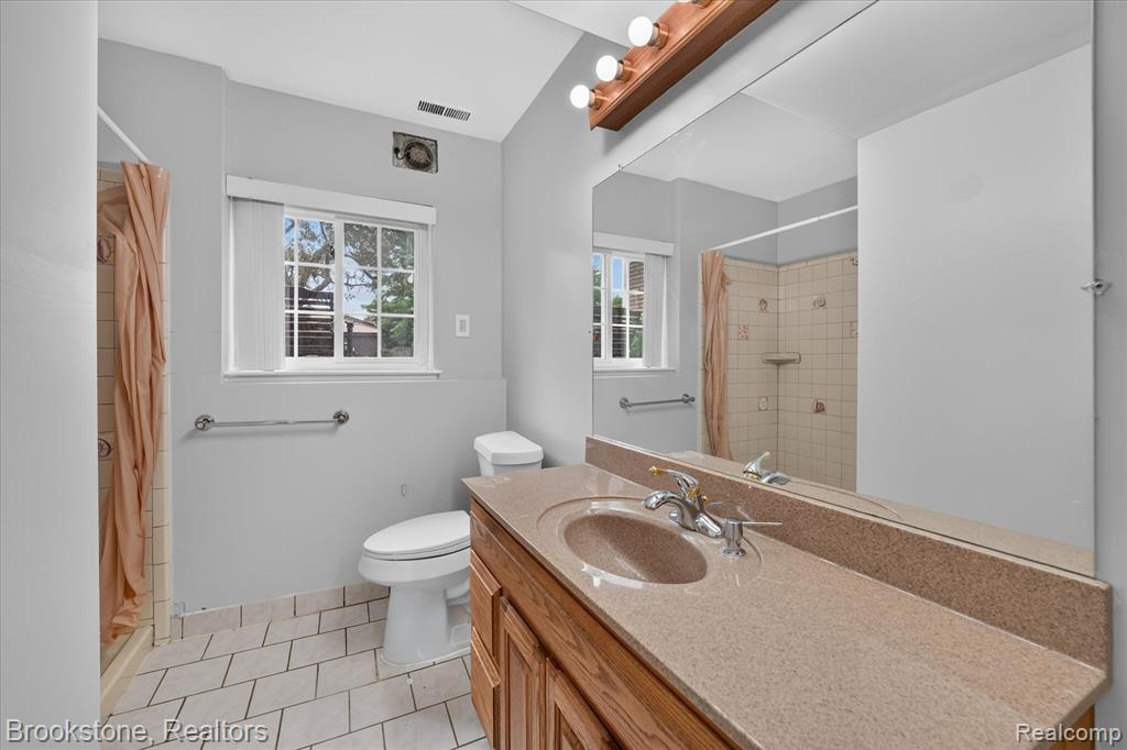 39795 Waldorf Drive, Clinton Twp, MI 48038 — Photo 31