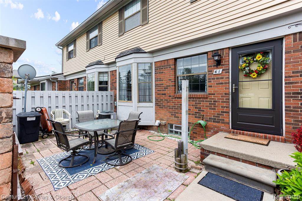 1921 Vine Way Dr, 41, Canton, MI 48188 — Photo 2