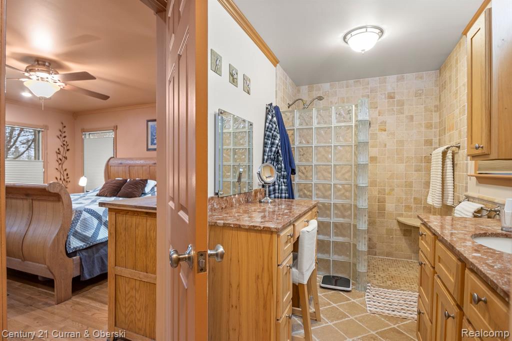 425 KENT Street, Carleton, MI 48117 — Photo 21