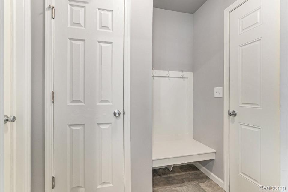 7348 River Rock Drive, Davison, MI 48423 — Photo 9