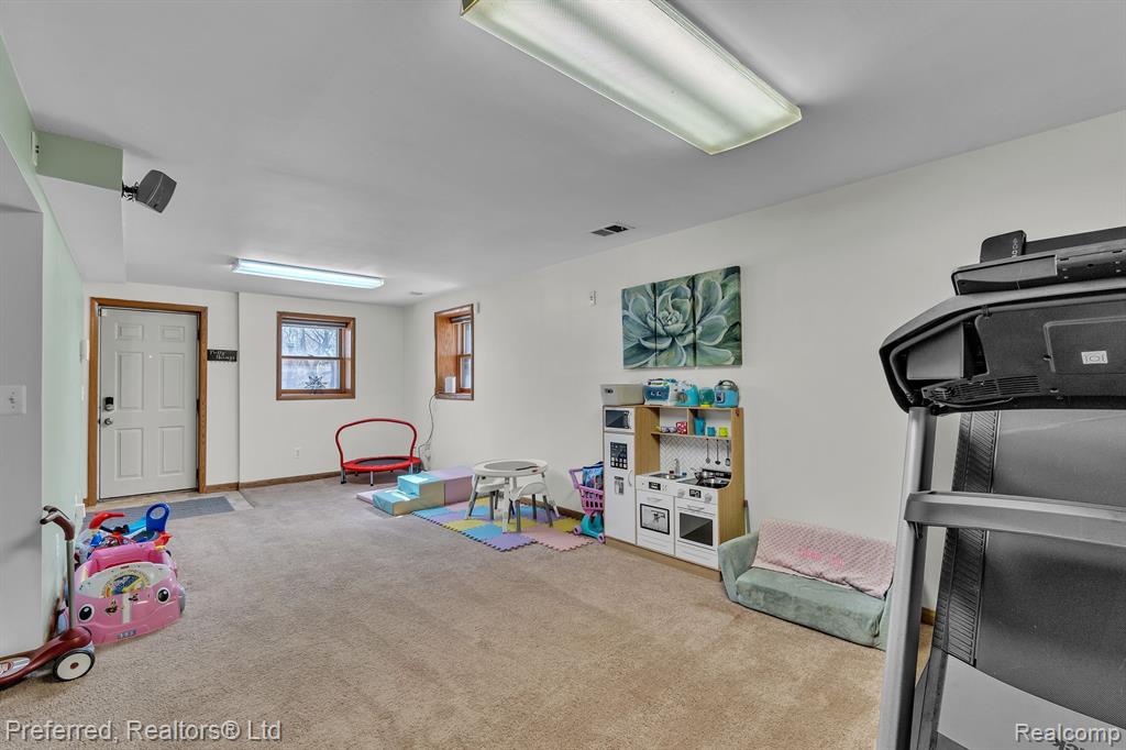 9514 CORNELL Avenue, Clarkston, MI 48348 — Photo 27