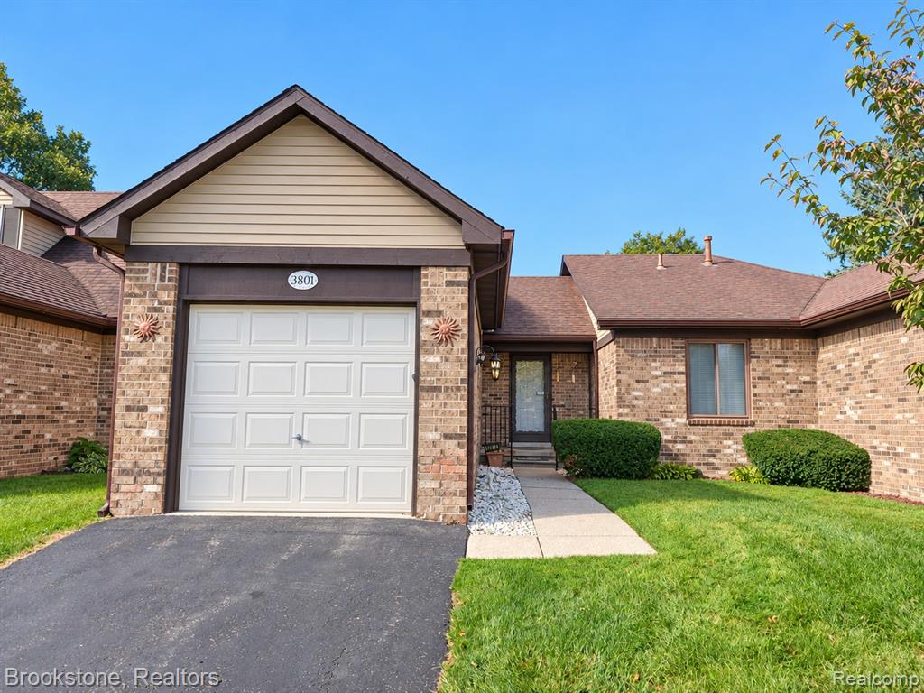 3801 Heritage Parkway, Dearborn, MI 48124