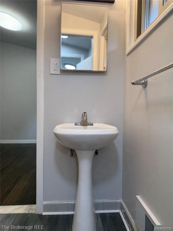 9248 Idaho Street, Livonia, MI 48150 — Photo 19