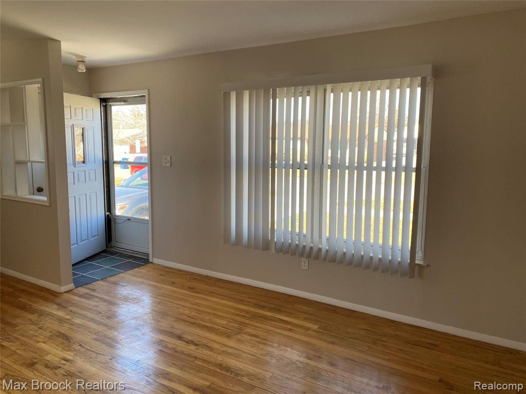 4812 BERWYN Drive, Warren, MI 48092 — Photo 6