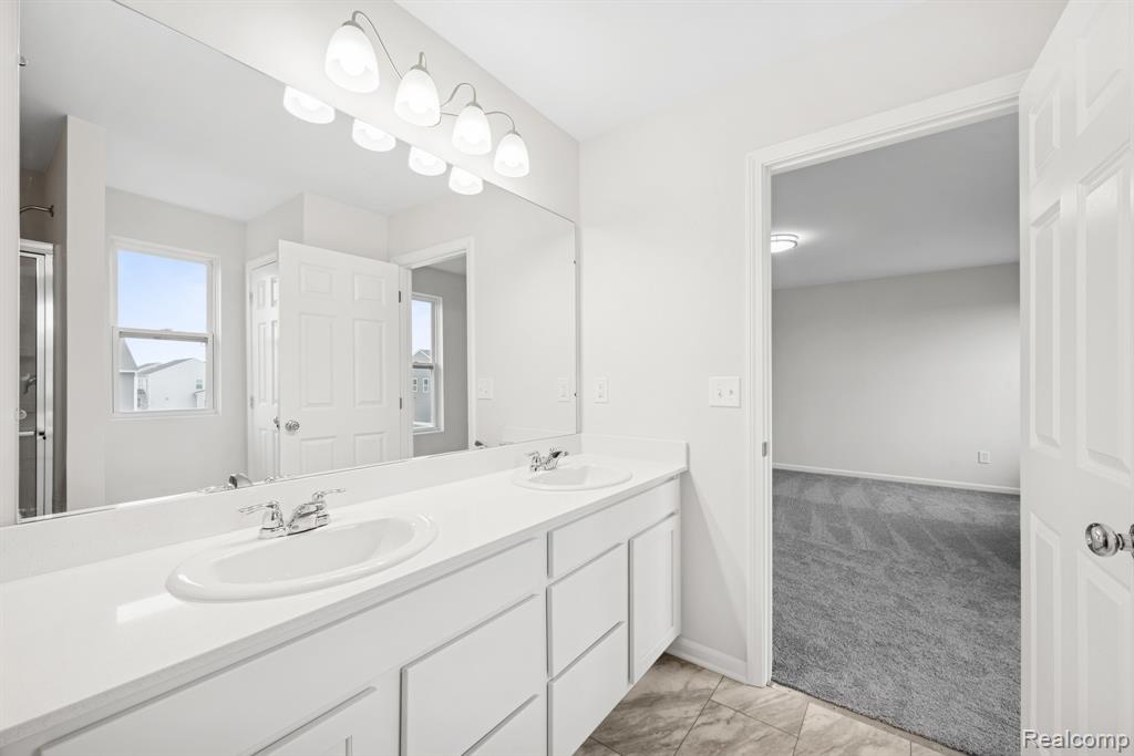 657 Swift Creek Drive, Chelsea, MI 48118 — Photo 14