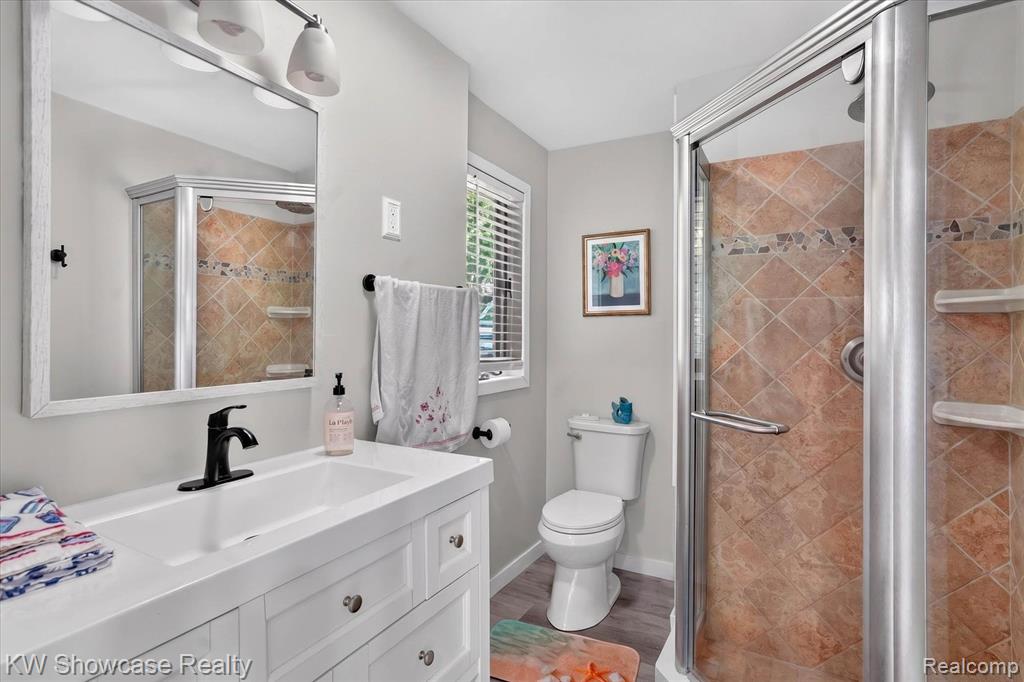11438 RIVERBANK Lane, Pinckney, MI 48169 — Photo 23