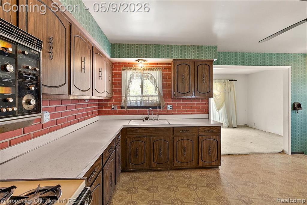 5894 Heyer Street, Romulus, MI 48174 — Photo 17