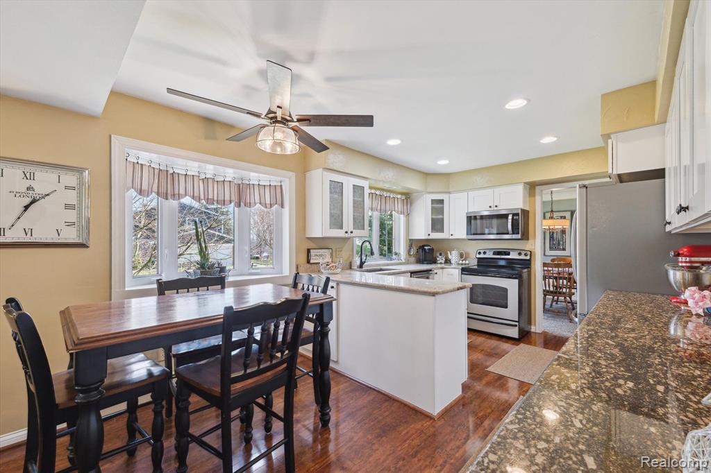 5675 Thorny Ash Road, Rochester, MI 48306 — Photo 14