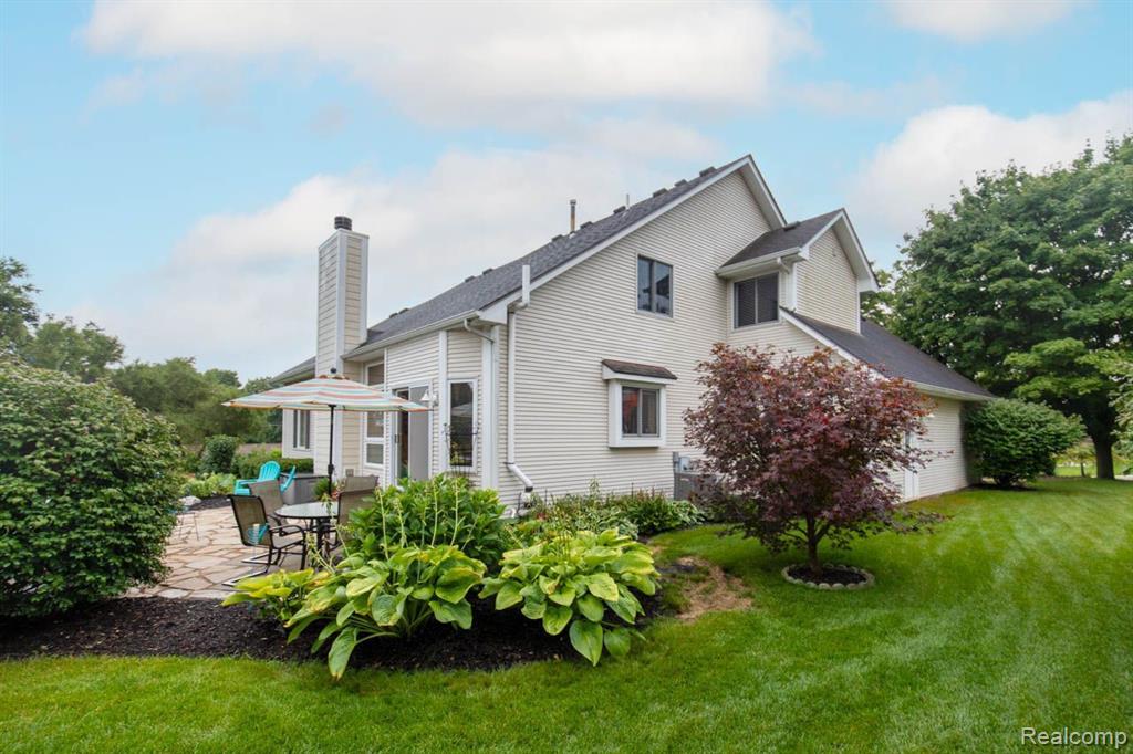 914 E LIBERTY Street, Milford, MI 48381 — Photo 12