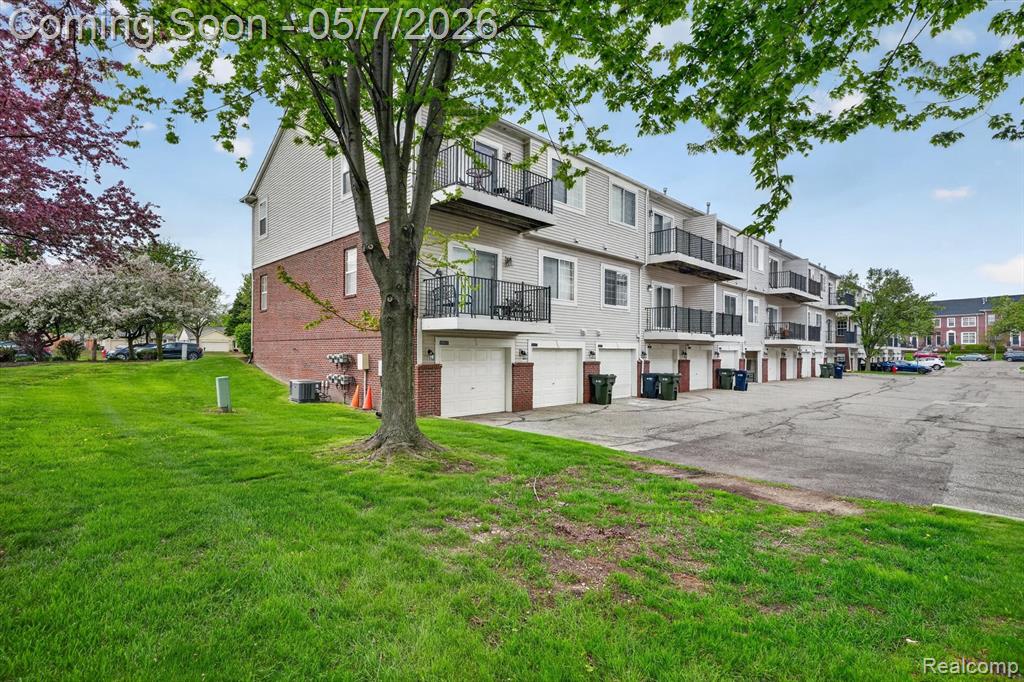 43027 Strand Drive, Sterling Heights, MI 48313 — Photo 31