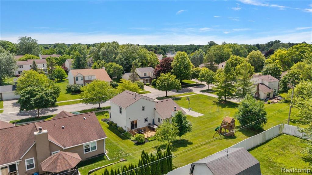 45071 Yorkshire Drive, Novi, MI — Photo 46