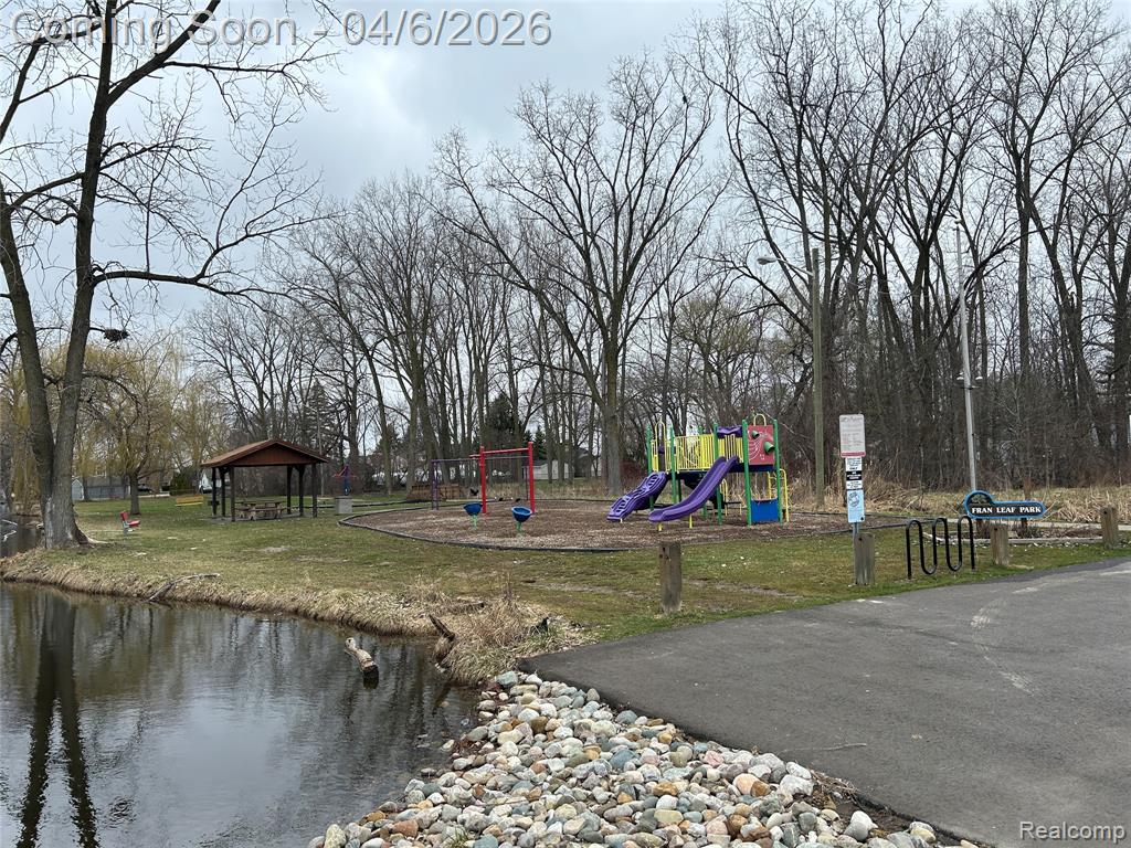 3051 Kenrick Street, Keego Harbor, MI 48320 — Photo 47