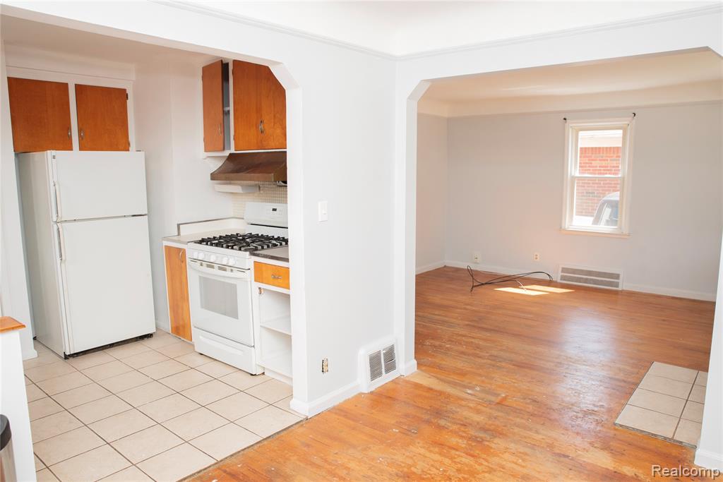 664 Moran Avenue, Lincoln Park, MI 48146 — Photo 5