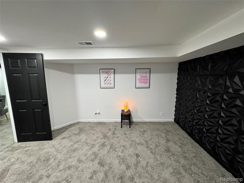 7406 Pebble pt, West Bloomfield, MI — Photo 50