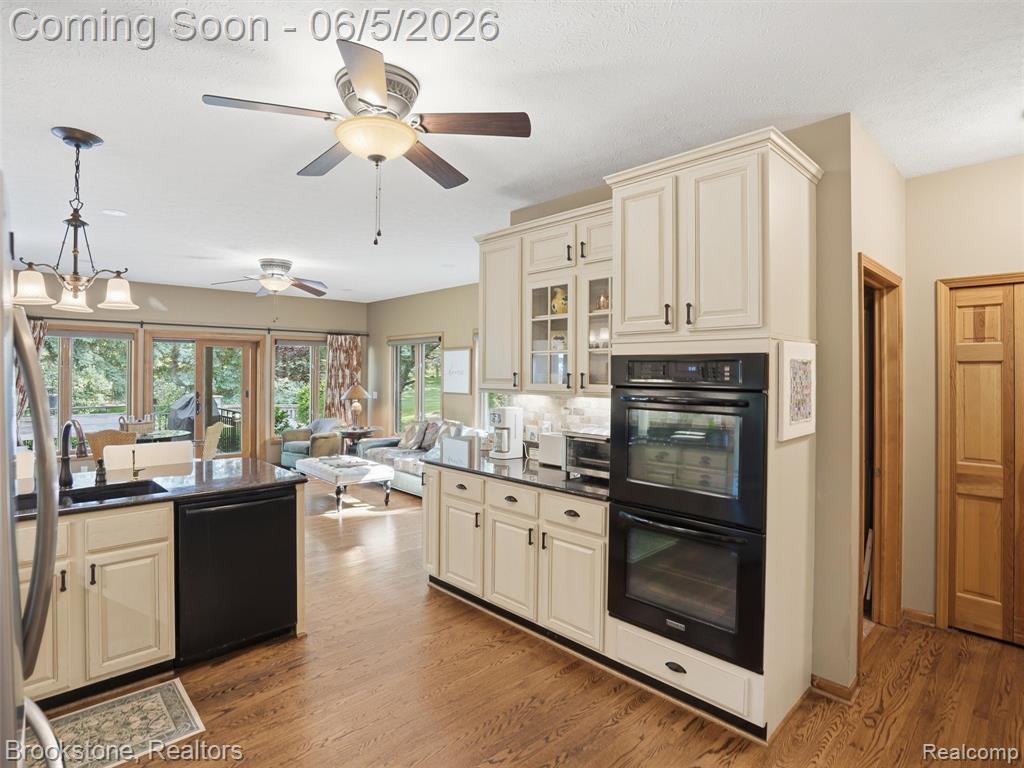 9523 Quail Ridge Run, Brighton, MI 48114 — Photo 34
