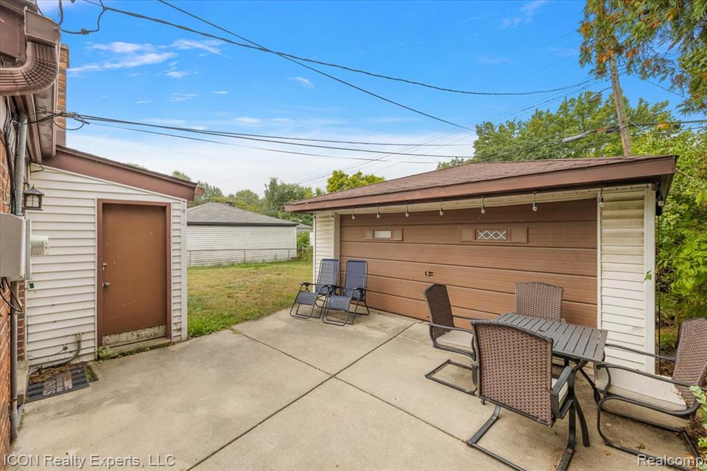 5118 Michael Street, Dearborn Heights, MI 48125 — Photo 4