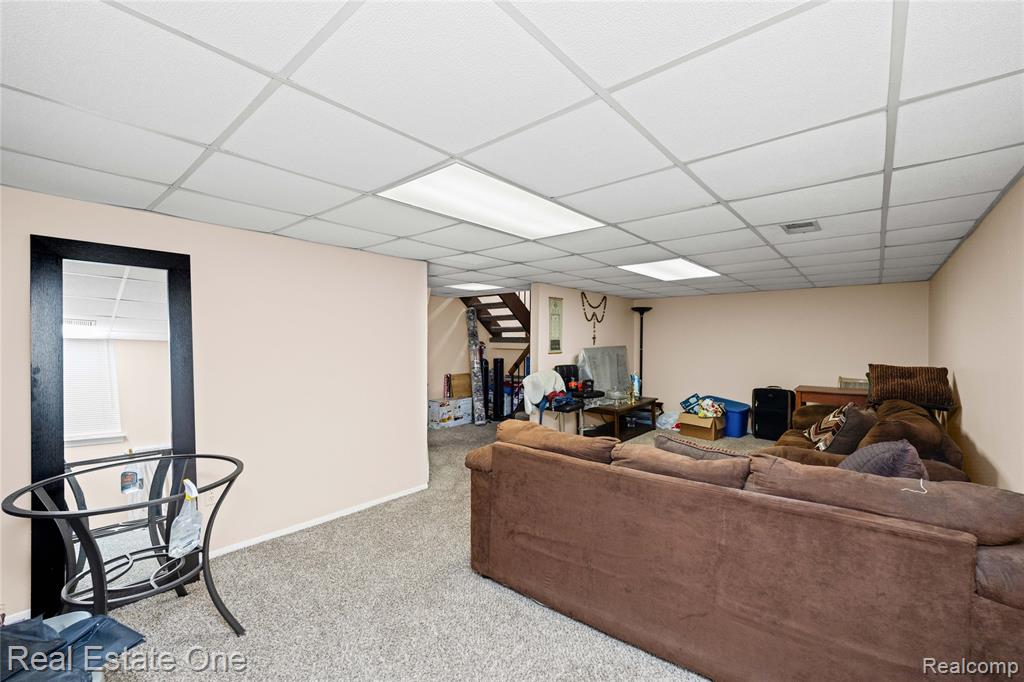 5226 Brett Court, West Bloomfield, MI — Photo 44