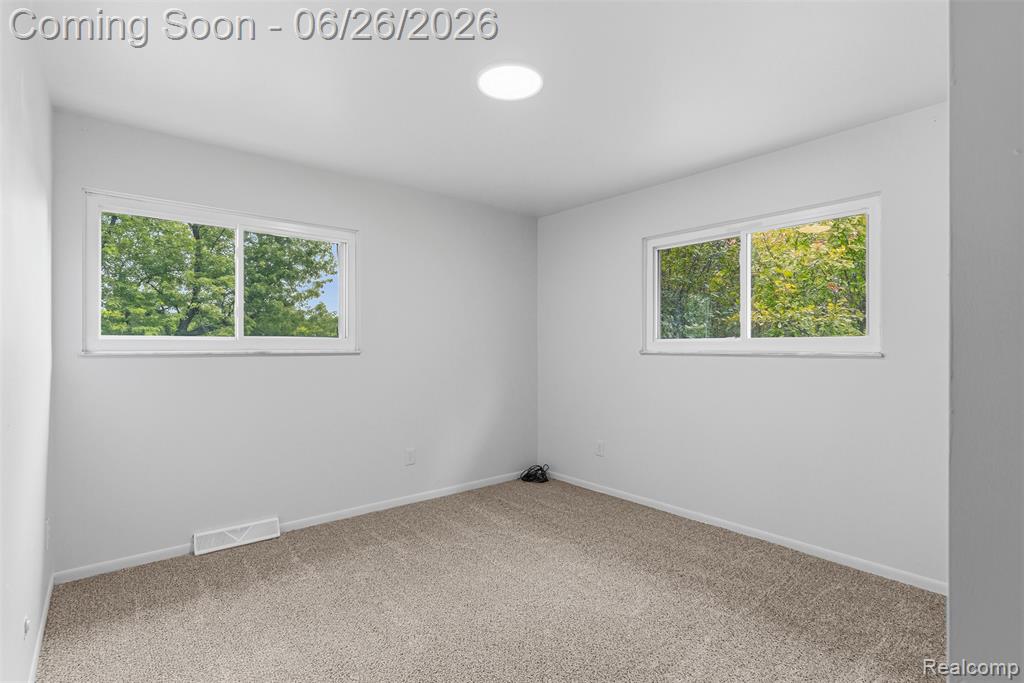5120 Hillcrest Circle, Flint, MI 48506 — Photo 24