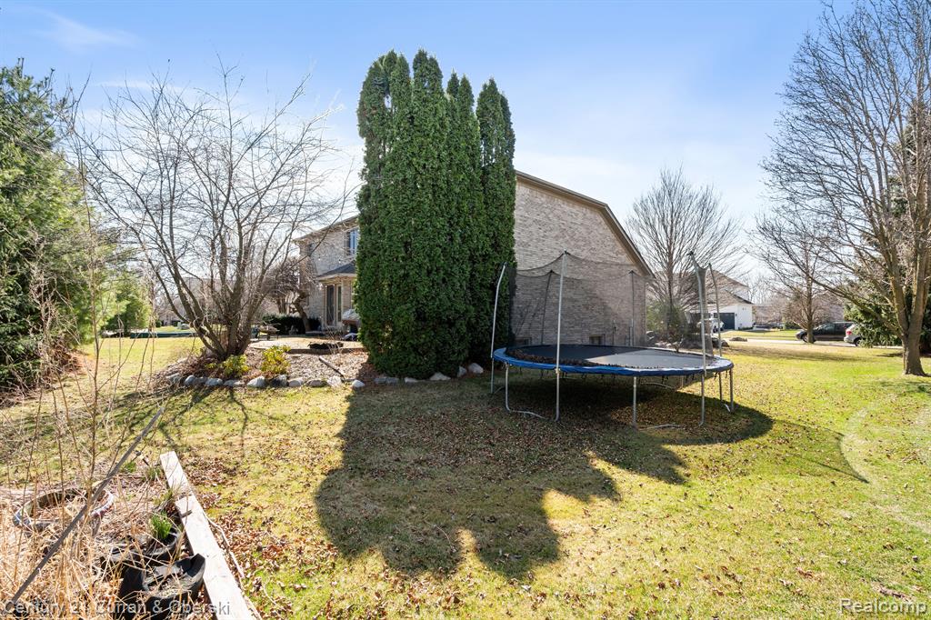 50580 MEANDER Drive, Macomb, MI 48042 — Photo 36