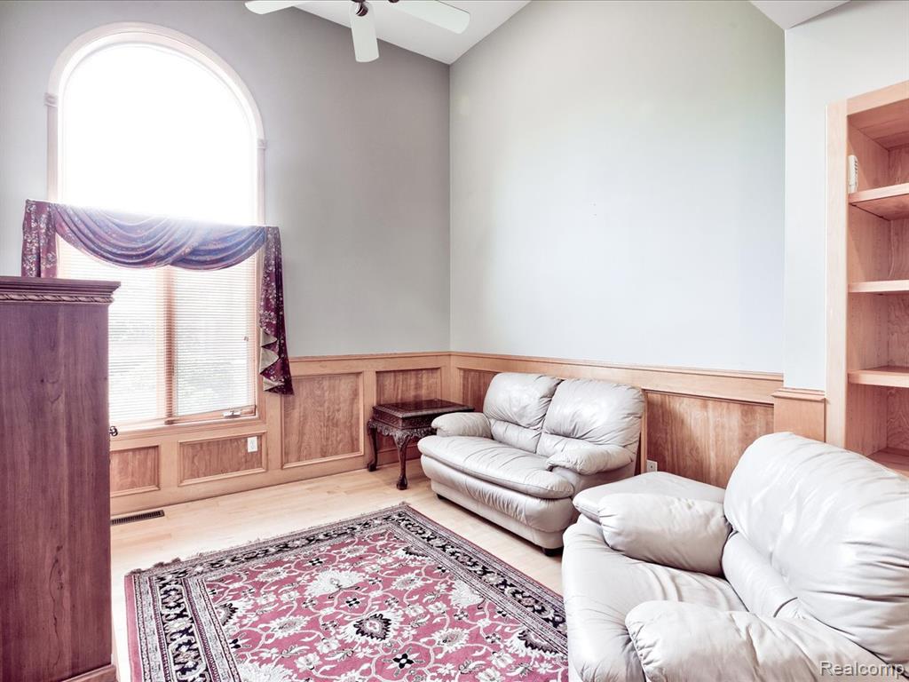 56909 Pinecone Boulevard, Shelby Twp, MI 48316 — Photo 14