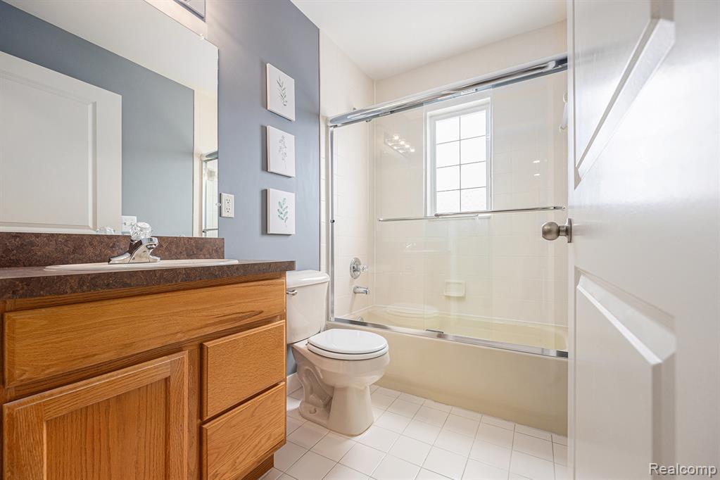 6769 Boulder Pointe Drive, Washington, MI — Photo 23
