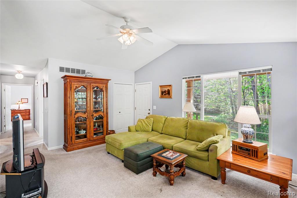 4114 Stonebridge, Holly, MI 48442 — Photo 6