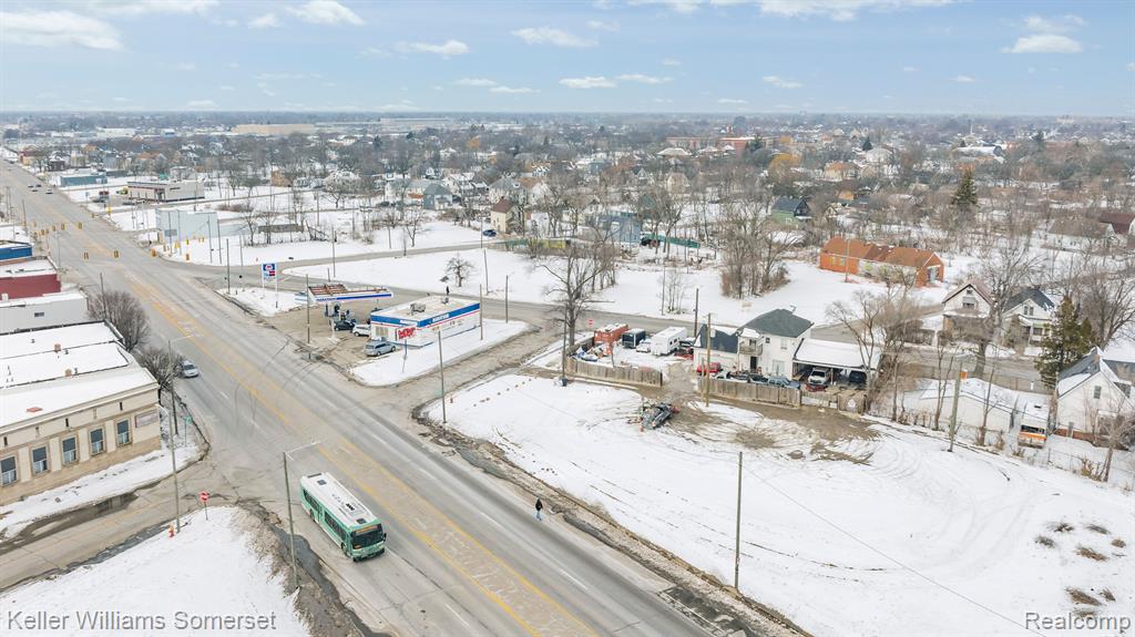 4550 W WARREN Avenue, Detroit, MI 48210 — Photo 4