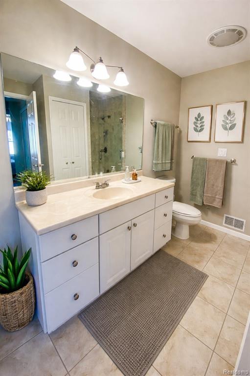 8095 Woodstone Court, Grand Blanc, MI 48439 — Photo 15